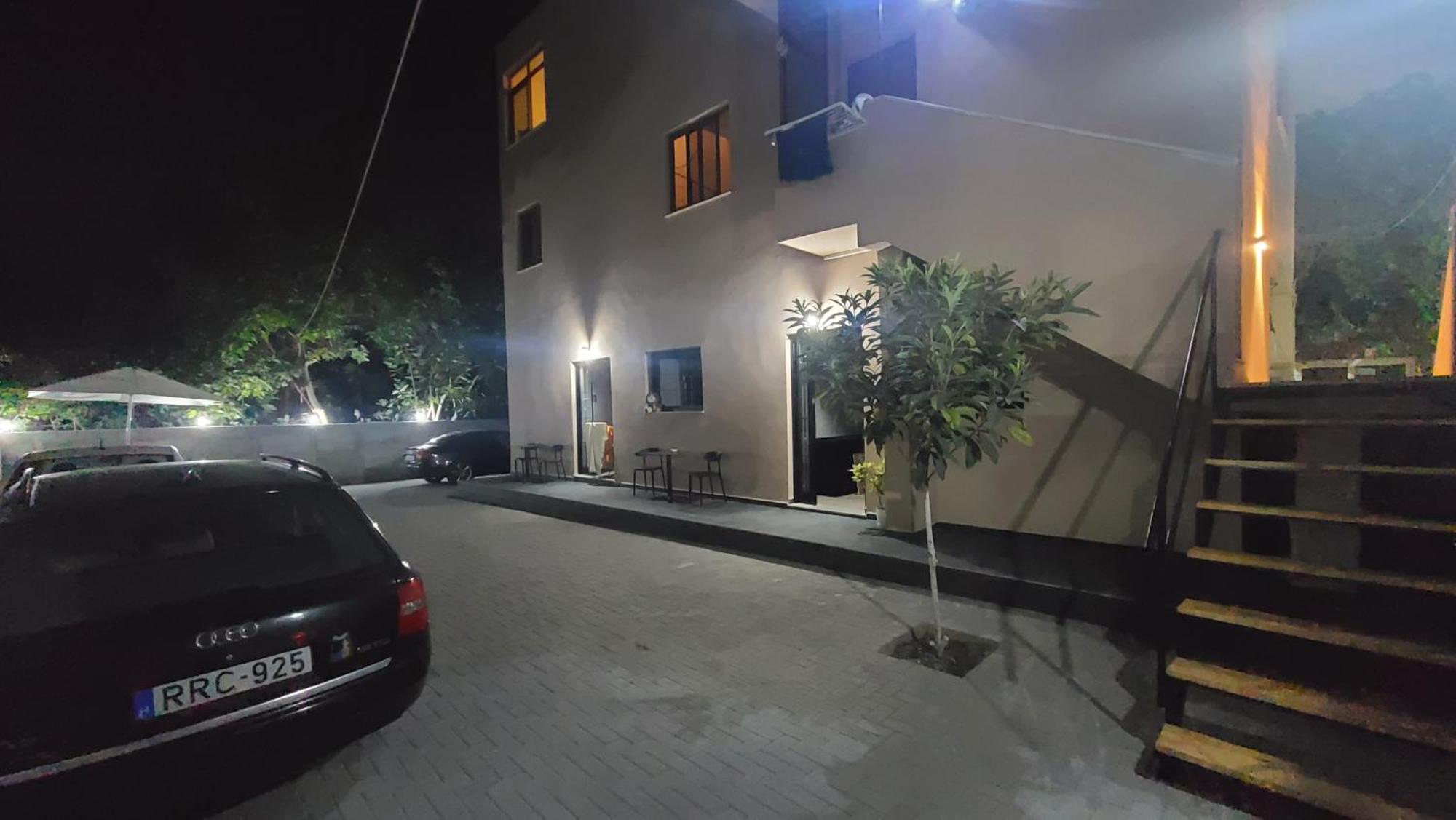 Guest House Tian & Hojz Durrës Exteriér fotografie
